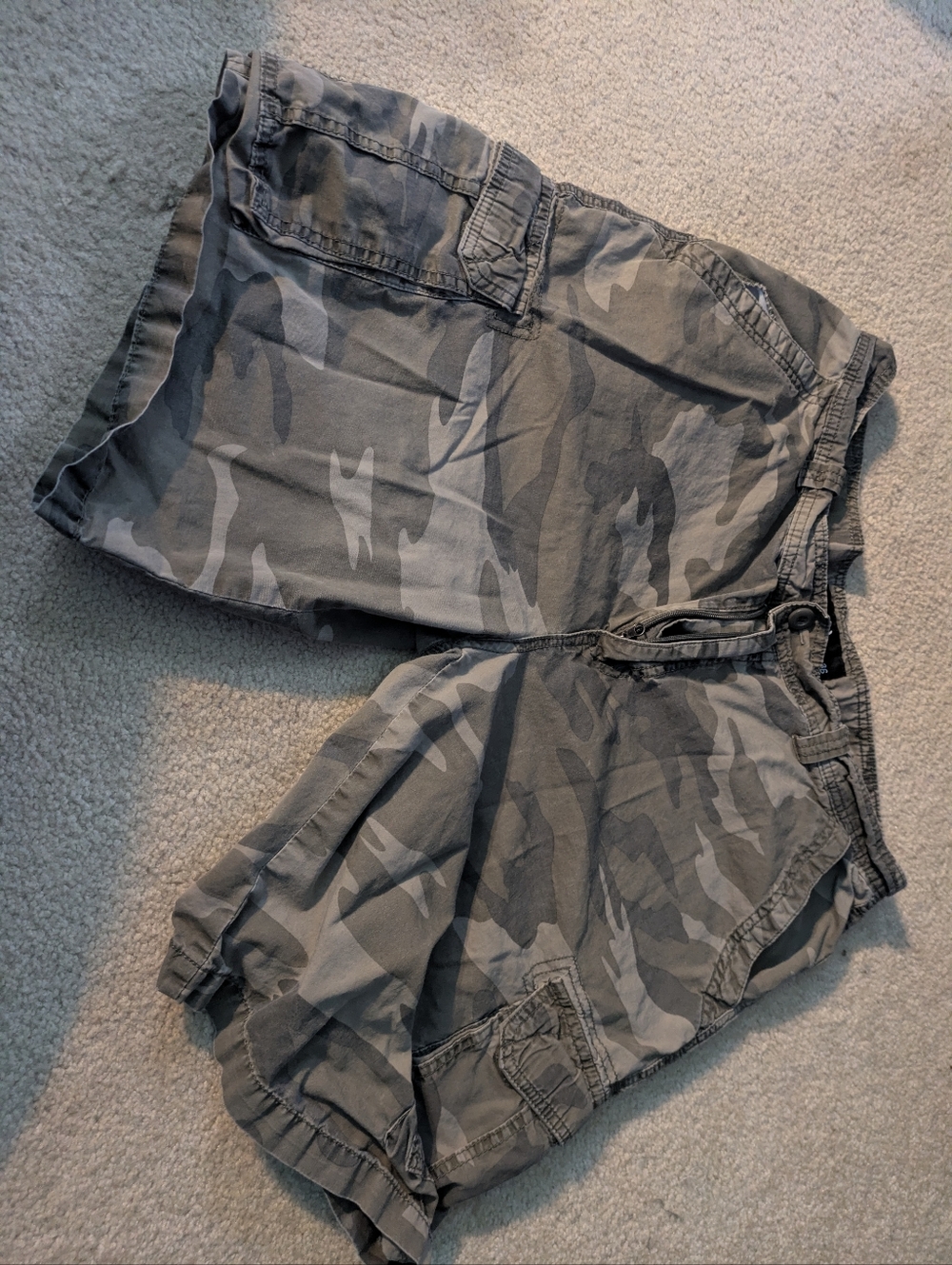  🔥 Urban Pipeline Camo Cargo Shorts | Men's Size 36 | Utility Style 🔥